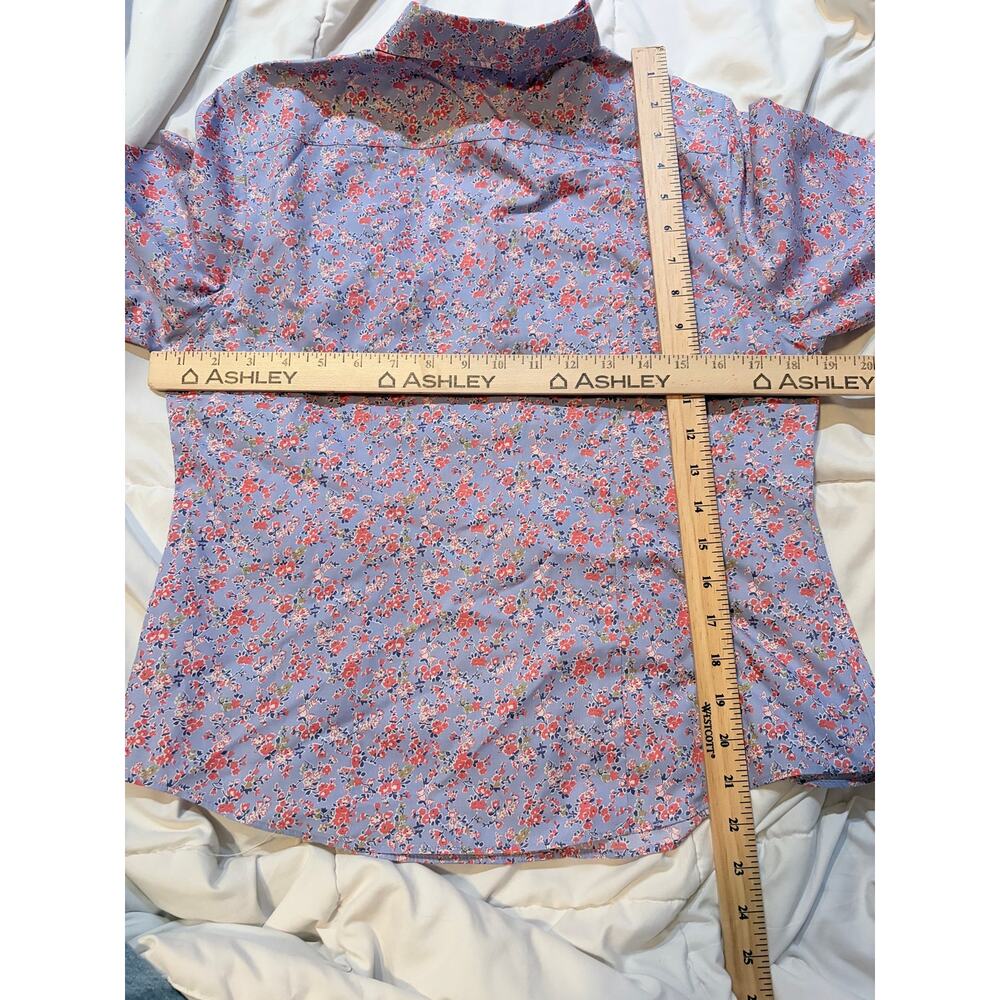 L.L.Bean Women XS Wrinkle Resistant Cotton Floral Button Down Shirt Blue - Picture 6 of 8